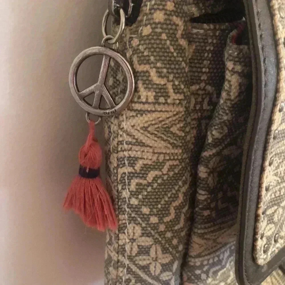 The Sak shoulder bag/back pack. - Picture 7 of 12
